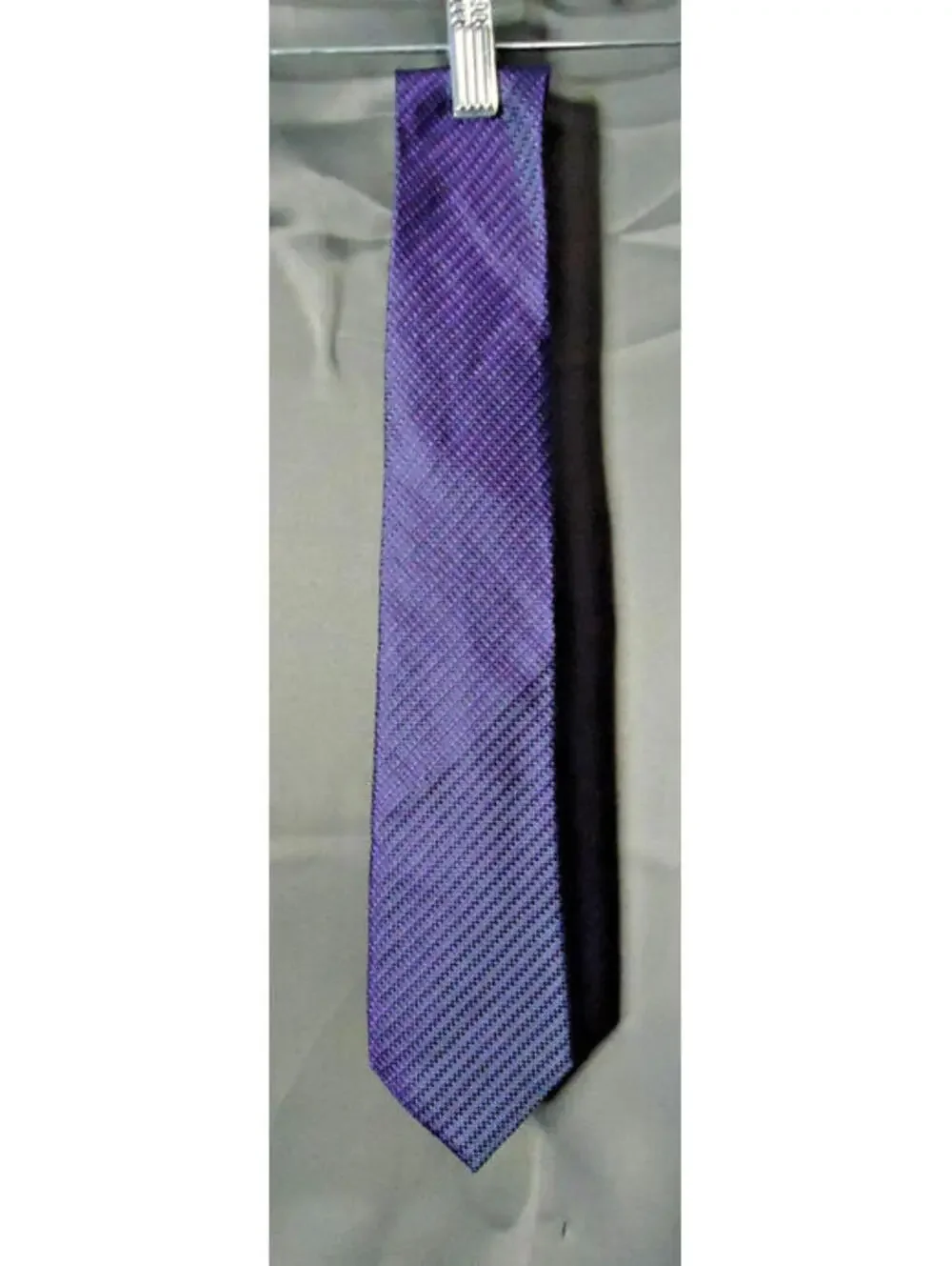 Kenneth Cole Reaction 100% Silk Skinny Tie Purple/Purple Stripe